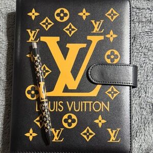 Black and Tan Refillable PU Binder Notebook with Matching Zipper Pouch & Pen.